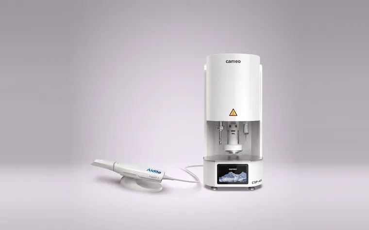 Scanner intraoral Rapid 3 ao lado do forno de sinterização CSF-400